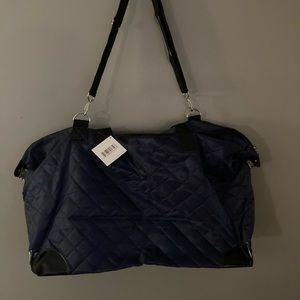 Macy’s Quilted zippered travel bag NWT